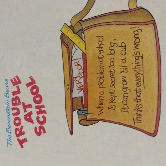 Berenstain Bears ppbk Trouble at School - Picture 2 of 3